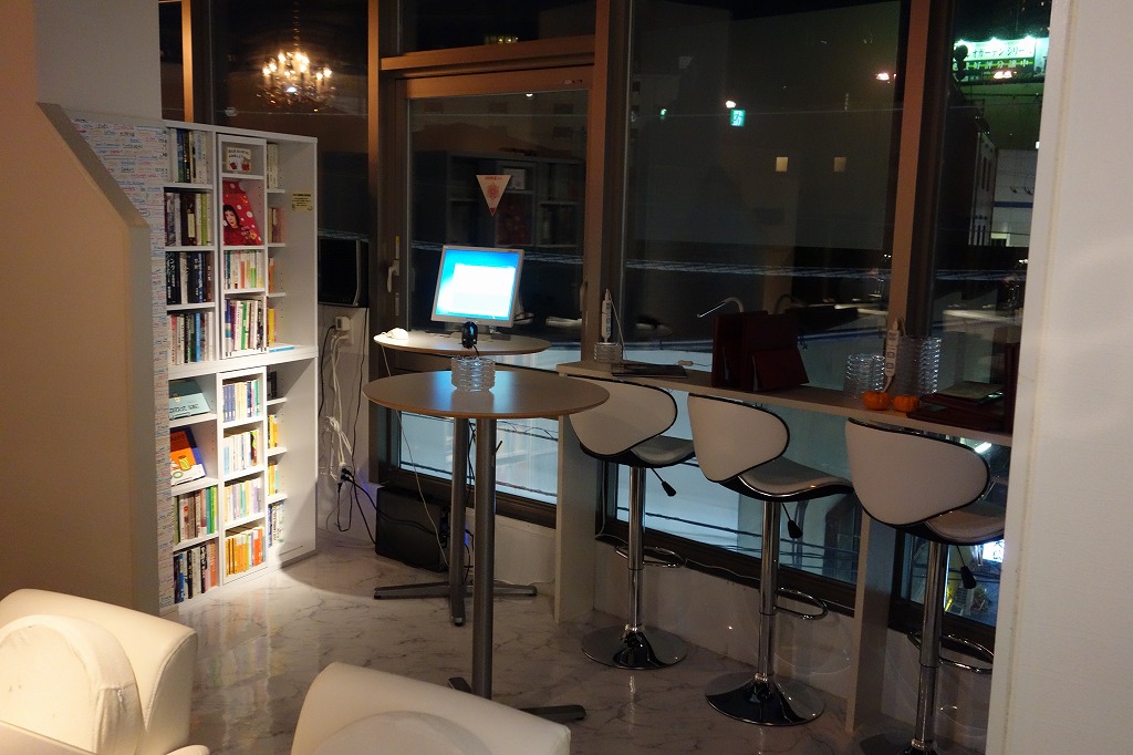 BellBの立ち飲み席