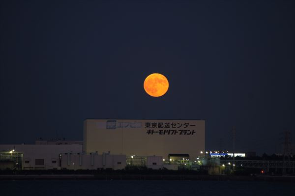 スーパームーン