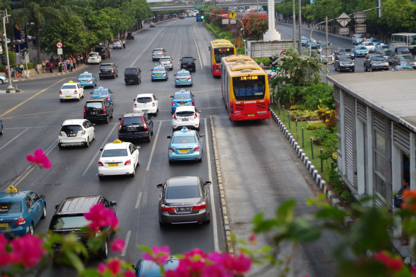 インドネシアは景気いい