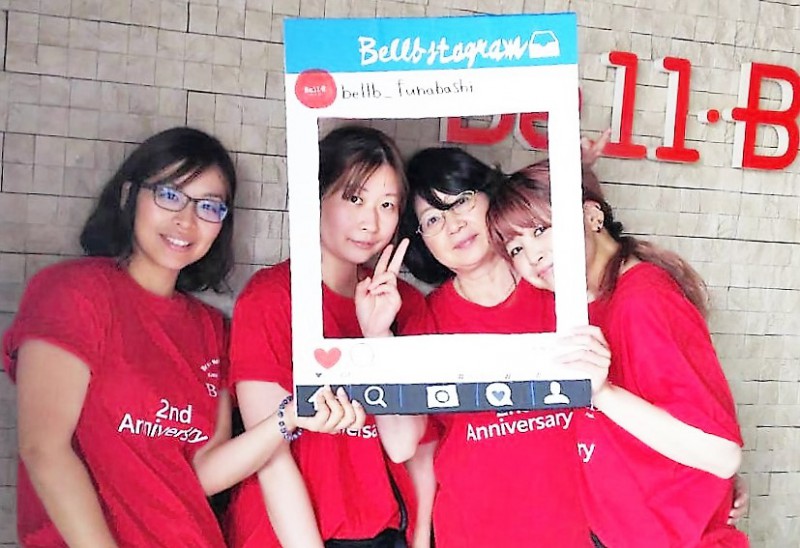 収まり切らないキレイどころ