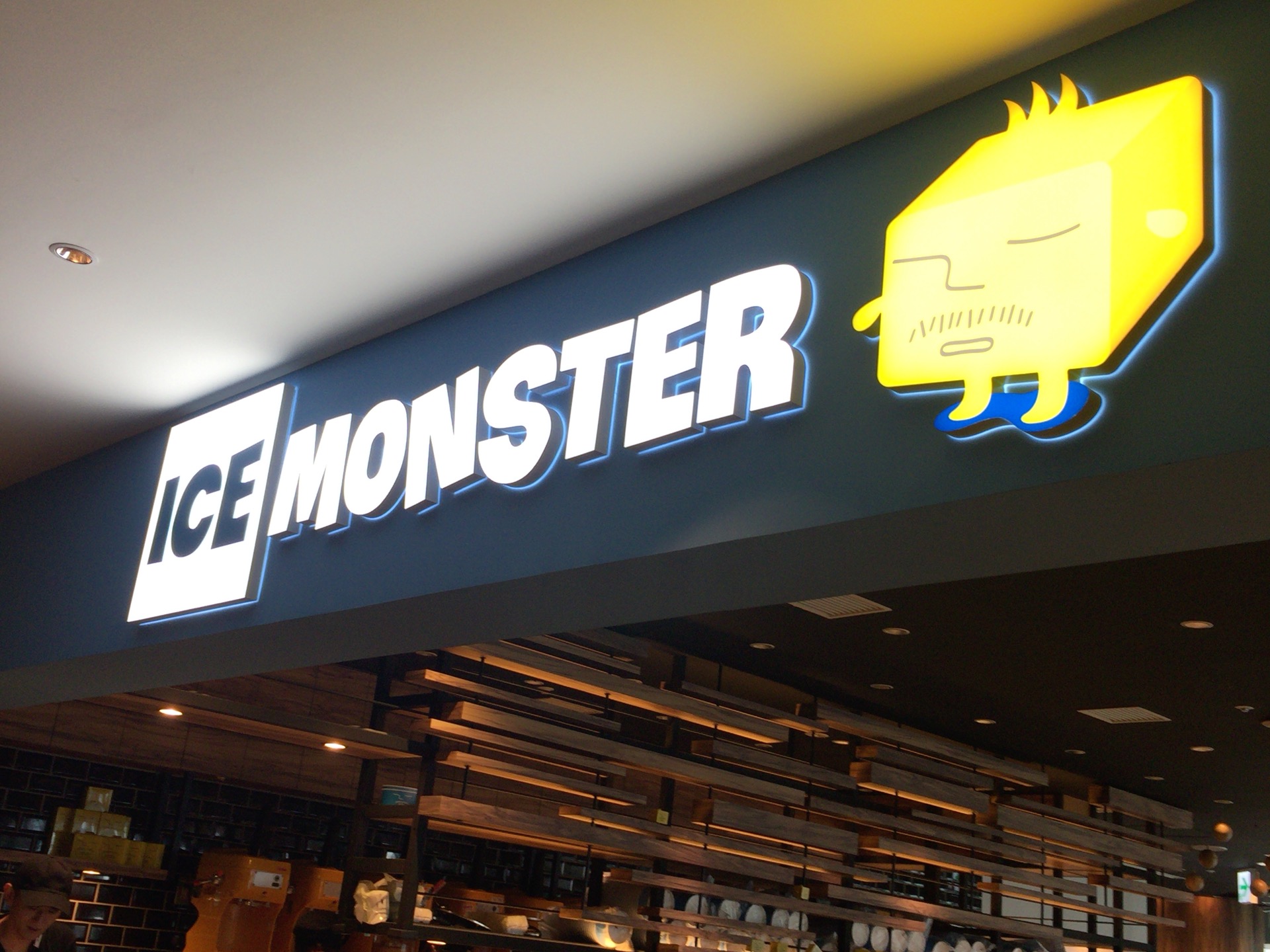 アイスモンスター：台湾発のかき氷「ICE MONSTER」（大阪）
