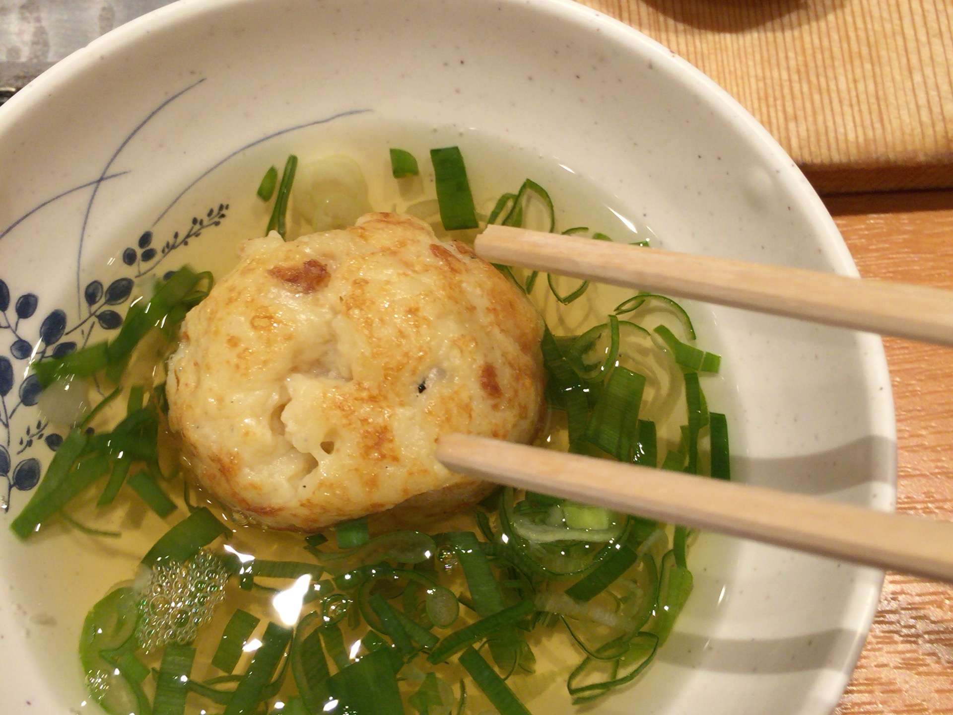 『こだま』兵庫県：おダシで頂くたこ焼き‥明石名物の明石焼き