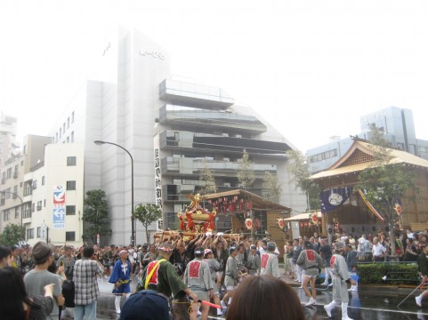 関東各地の祭り・イベント花火大会：深川八幡祭りは子供みこし