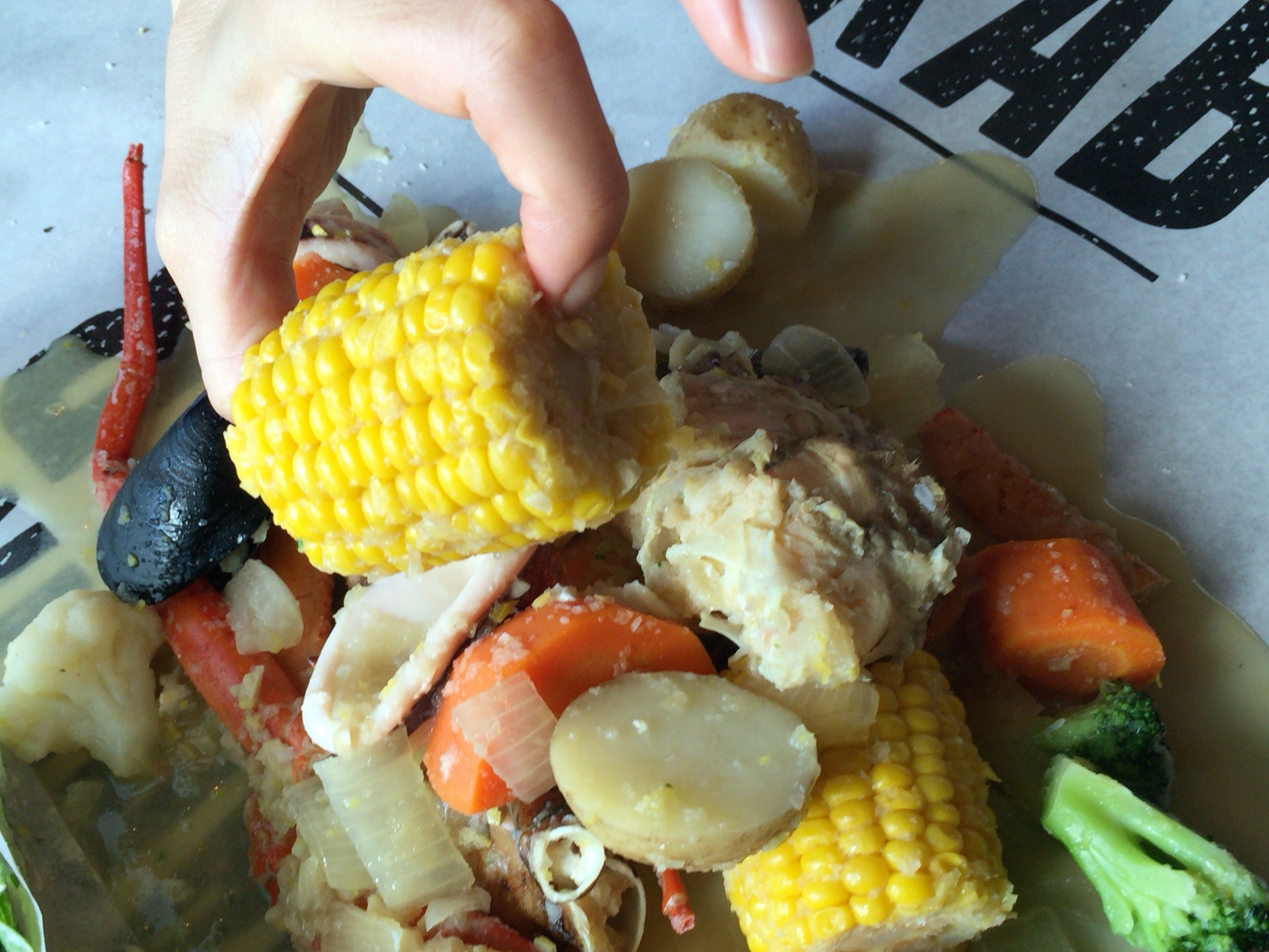 「ダンシングクラブ」手づかみシーフード体験