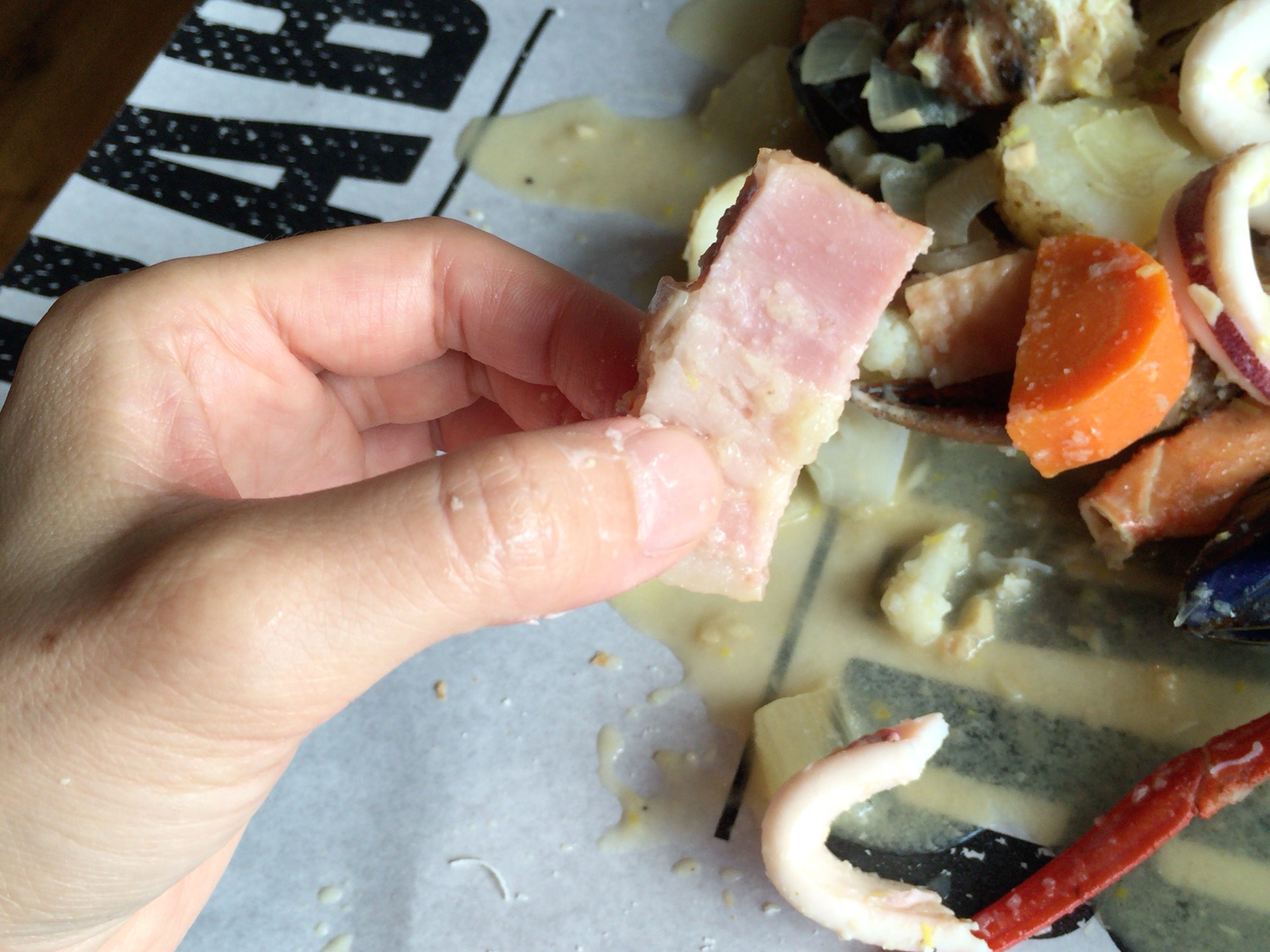 「ダンシングクラブ」手づかみシーフード体験