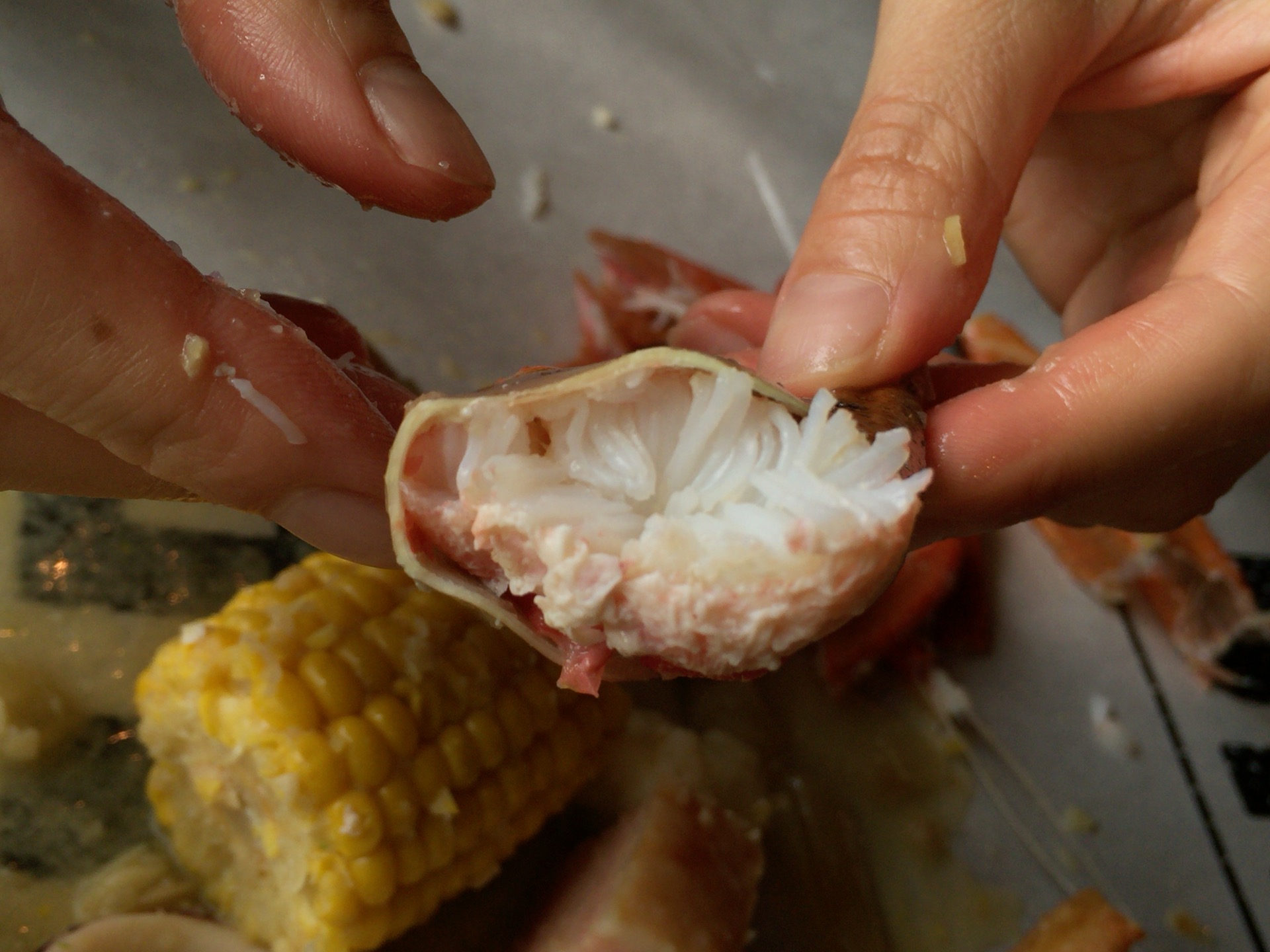 「ダンシングクラブ」手づかみシーフード体験