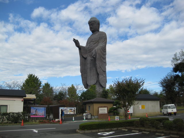 牛久大仏：画像出典：じゃらん