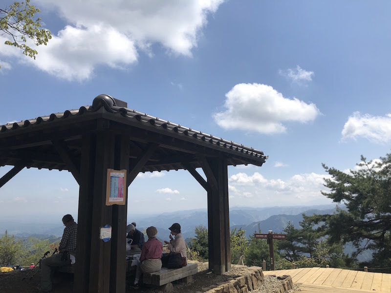 日の出山山頂