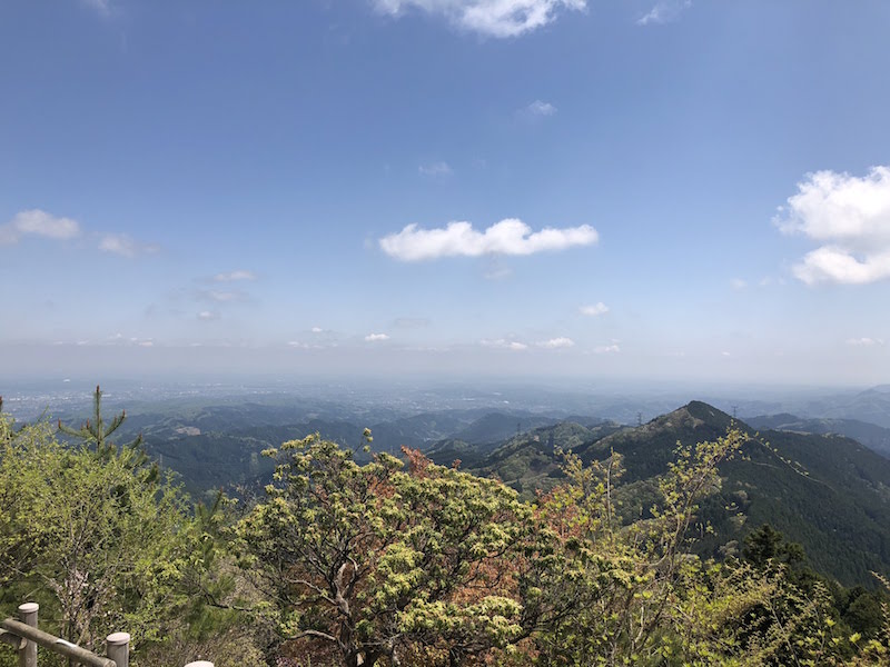 日の出山の山頂