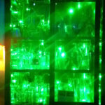 小岩のバー、Bar CLIMAXx のグラス棚