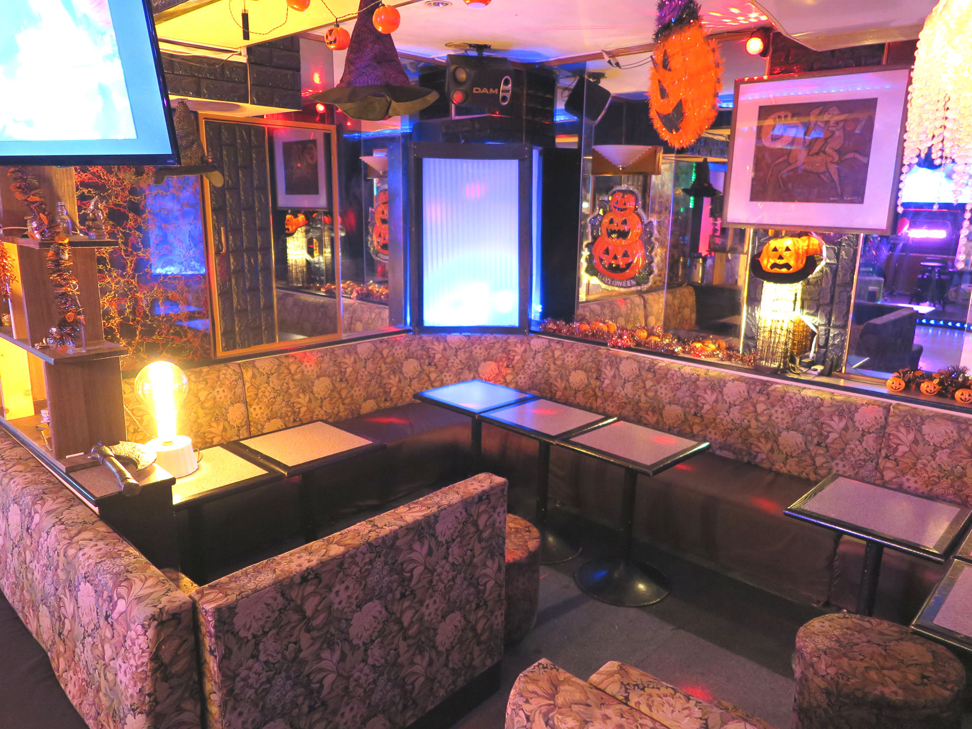 小岩のフィリピン居酒屋、カラオケレストラン・バー Venus の内装-006