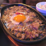 小岩 Venus のシシグ・ポーク定食-005